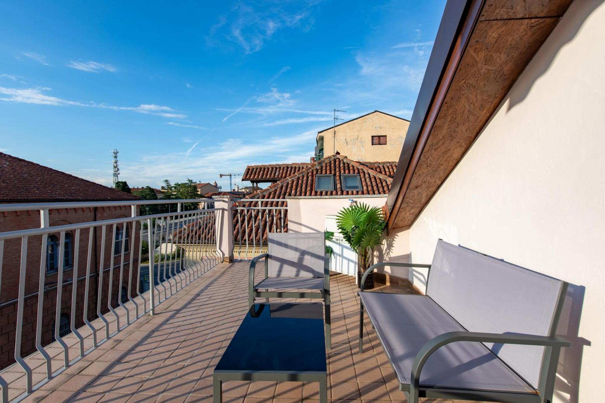 Apartament Attico Grand Terrace Alba  Zewnętrze zdjęcie